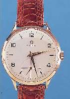 OMEGA HERRENARMBANDUHR, UM 1956, NEUTR. RG 750/000-GEH., BODEN U. GLASR. GEDR., BLATT REST., WERK ROTVERG., 17 ST., HANDAUFZUG, KAL. 266, ...