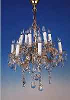 DECKENLEUCHTER, ITALIEN, MITTE 20. JH., GLASUMMANTELTE MONTUREN, REICHER GLASBEHANG, 12 BRENNSTELLEN, NEU ELEKTRIFIZIERT, H.CA. 54/51 CM