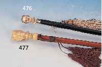 DAMENFLANIERSTOCK, WOHL FRANKREICH, UM 1870, KNAUF ELFENBEIN, GESCHNITZT IN FORM EINER FRAUENBüSTE, L. CA. 85 CM