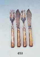 FISCHBESTECK, DEUTSCH, UM 1900, 800ER SILBER, AUFWENDIG ZISELIERT, SECHS MESSER UND SECHS GABELN, GEBRAUCHSSPUREN