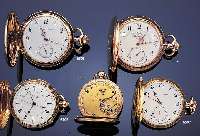 CHARLES FRODSHAM HERRENTASCHENUHR 1/2 SAVONET-TE, REF.-NR. 7148, ENGLAND UM 1850, GG 750/ 000, BEIDS. SYMM. GUILL., AUF RüCKSEITE DARST.EINES ...
