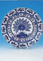 GROßER TELLER, DELFT, UM 1890, FAYENCE, REICHE BLAUMALEREI MIT PFAU, D. CA. 39 CM
