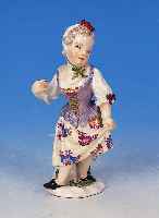 PORZELLANFIGUR, MEISSEN, UM 1740, TANZENDES MäDCHEN, BUNTE BEMALUNG, GOLDSTAFFAGE, H. CA. 13 CM, AN DER RüCKSEITE MIN. BEST. (NICHT STö-REND)