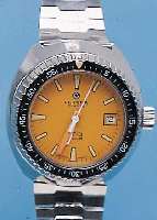 CERTINA TAUCHERARMBANDUHR DS-3, REF.-NR. 750/1402, SCHWEIZ UM 1984, EDELST. MASSIV, BODEN U. KRONE GESCHR., BEI FERTIGST. WASSER- D. BIS 200 ...