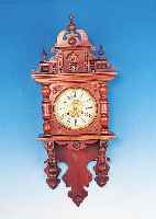 Wanduhr neuzeitlich, sog. Freischwinger, im Historismus-Stil nach- gebaut, verziertes Holzgehäuse, Aufsatz, Mes- ...