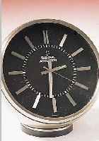 BULOVA TISCHUHR, REF.-NR. M7, SCHWEIZ UM 1968, MESSING MASSIV, MATT VERCHR., AUFWEND. GESAMTVERARB., AUFGESCHR. STD.-ZEICHEN, SATI- NIERT, ...