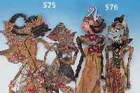 ZWEI SCHATTENSPIELFIGUREN, INDONESIEN, 20.JH.,HOLZ UND STOFF, BEMALT, GESCHNITZT, L. ALTERS-SCHäDEN, H. CA. 64 CM