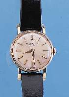 IWC DAMENARMBANDUHR, REF.-NR. 2742, SCHWEIZ UM 1962, GG 750/000, BODEN U. GLASR. GEDR., VERS. BLATT L. FL., FORMANKERW., KAL. 41, 17 ST., ...