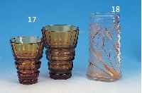ZWEI VASEN, BöHMEN, WOHL 30ER JAHRE, UMKREIS MOSER, BERNSTEINFARBENES GLAS, H. 13- 15 CM