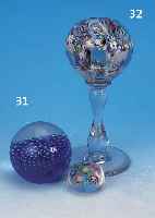 PAPERWEIGHT, BöHMEN, 19. JH., MIT FUß, FARBLOSES GLAS, BUNTE EINSCHMELZUNGEN, EINGE- STOCHENE LUFTBLASEN, H. 18 CM, ALTERSSPUREN, ...