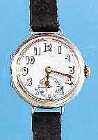 ARMBANDUHR, SCHWEIZ UM 1920, SILBER, EMAIL- BL., BRüCKENANKERW., BLATT VERG., 15 ST., SCHR.-UNR., FLACHSPIR., D. CA. 32 MM, LEDER- B. NEU, EZ 2