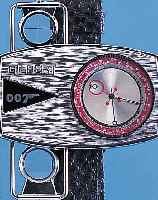 GILBERT HERRENARMBANDUHR SERIE 007, SCHWEIZ UM 1965, KUNSTSTOFFGEH., EINS. M. HERAUSZIEH- BAREN TEILEN ALS FERNGL. VERWENDBAR, GLASR. M. ...