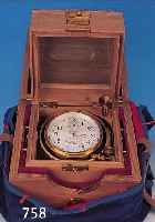 POLJOT-MARINECHRONOMETER, UM 1984, DREI- TEILIGER HELLER EICHENHOLZKASTEN SIGN., MIT MESSINGECKEN, SOWIE DAZUGEHöRIGEN TRANSPORT- ...