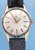 KONVOLUT: 2 HERRENARMBANDUHREN SCHWEIZER PRODUKTION, 1X ETERNA, UM 1946, EDELST., BODEN GESCHR., SCHW. BLATT ALTERSBED. L. FL., KAL. 1137T, ...