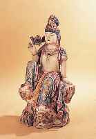 GUAN YIN, CHINA, 2. HäLFTE 19. JH., HOLZ REICH GESCHNITZT UND BUNT BEMALT, H. CA. 90 CM, B. CA. 40 CM