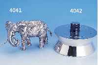 SKULPTUR: ELEFANT, 925ER SILBER MASSIV, REINE HANDARBEIT, 2 RUBINNAVETTES ALS AUGENNATURALIST. DARSTELLUNG, KüNSTERMONOGRAMM A. C., CA. ...