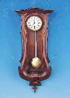 MINATUR-WANDUHR, WIEN, UM 1840/50, GE- SCHWUNGENE PROFILIERTE TüR IM SOGEN. VIOLIN- FORM, DREISEITIG VERGLAST, 2 KLEINE BE- KRöNUNGEN ...