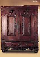 BAROCKSCHRANK, HOLLAND UM 1780, EICHE MASSIV, RüCKWAND SPäTER, MIT GROßEN ENGELSKöPFEN VERZIERT, KISSENKASSETTEN, ALTE ...