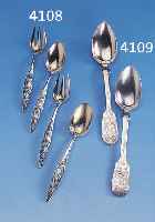 12 KAFFEELöFFEL, DEUTSCH UM 1890, 800ER SILBER, BEZ. TH. METZDORF, GRAVIERT, BES.- MONOGR. LIGIERT, IM ETUI