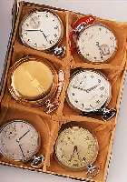 KONVOLUT: 6 TASCHENUHREN, GEFERT. VON 1937- 1941, 1X SCHWEIZ, METALL VERCHR., VERS. BLäT- TER, BEZ. A.E.C.WATCH, 15 ST. ANKERW. VERS., 3/4 ...