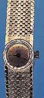 GLASHÜTTE DAMENGOLDBANDUHR, DEUTSCHLAND UM 1968, NEUTR. GG 585/000-GEH. INCL. GG-WG-GLIE-DERBAND, BODEN GEDR., FORMANKERWERK KAL. 09-2017 ST., ...