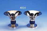 EISSCHALENPAAR, PUIFORCAT FRANCE NACH 1975, METALL VERSILBERT, ART-DECO-STIL, NOUDS MIT LAPISKAZULIFARB. HARTLACK, H CA. 7.5 CM, DURCHM. CA. ...