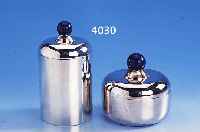 2 DECKELDOSEN PUIFORCAT FRANCE, NACH 1975, METALL VERSILBERT MIT LAPISLAZULIFARB. HARTLACK-KUGELKNAUF, ART-DECO-STIL, H CA. 13 CM DURCHM. ...
