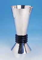 TRICHTERVASE, PUIFORCAT FRANCH NACH 1975, METALL VERSILBERT, ART-DECO-STIL, NODUS MIT ROYAL-BLAUEM KUNSTSTOFFMANSCHETTE, GERILLT, SEHR ELEGANT ...