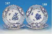 ZWEI TELLER, MEISSEN, UM 1870/80, PORZELLAN,20.5 CM, UNTERGLASURBEMALUNG, BLUMEN UND INSEKTEN, RAND MIT DURCHBRUCHARBEIT, GOLDSTAFFAGE