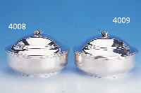 DECKELSCHüSSEL, 925ER SILBER, GLATTE FORM, DECKELBEKRöNUNG IN FORM EINER VOLLPLAST. SCHNECKE, H CA. 15 CM, D CA. 23 CM, MIN. ...
