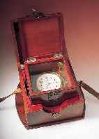 KIROWA MARINECHRONOMETER, FERTIGUNGS-NR. 13738, SOWJETUION UM 1984, DOPPELTER EDELHOLZ-KASTEN, INNENKASTEN 3-TEIL., VERGL., MESSING- MONTUREN, ...