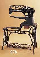 LEDERNäHMASCHINE, SINGER, UM 1910/15, EISEN,114 X 84 X 40 CM, FUNKTION NICHT GEPRüFT