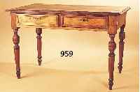 TISCH, DEUTSCH, UM 1890-1900, EICHE MASSIV UND FURNIERT, ZWEI SCHUBLADEN, DAHER ALS SCHREIBTISCH ZU VERWENDEN, GEDRECHSELTE BEINE, MIT ...