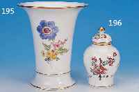 BLUMENVASE, MEISSEN, 2. WAHL, 60ER JAHRE, PORZELLAN, BLUME III, H. 19.5 CM, GOLDRäNDER