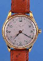 LONGINES HERRENARMBANDUHR, SCHWEIZ UM 1945, NEUTR. METALLGEH. HART VERG., EDELST.-BODEN U.GLASR. GEDR., VERS. BLATT FL., RUNDANKERW., KAL. 12,68N, ...