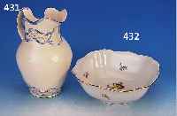 ECKIGE SCHALE, MEISSEN, 50ER/60ER JAHRE, 2. WAHL, PORZELLAN, BLUME III, GOLDRAND, CA. 27 X 27 CM