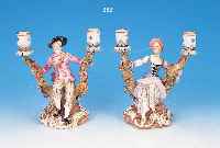 PAAR KERZENLEUCHTER, MEISSEN, UM 1860/80, PORZELLAN, H. CA. 20.5 CM, JE ZWEI BRENN- STELLEN, FRAU BZW. KAVALIER AUF BLUMENAST, SITZEND, ...