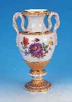 DOPPELHENKELVASE, MEISSEN, 1924-33, PORZEL- LAN, BEIDSEITIGE BLUMENBEMALUNG, BLUME III, SCHLANGENHENKEL, GOLDSTAFFAGE, L. BERIEBEN, H. 28 CM