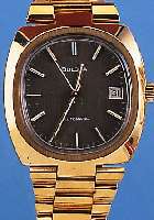 BULOVA HERRENARMBANDUHR AUTOMATIK, REF.-NR. 3/951471, SCHWEIZ UM 1974, METALL-STüLPGEH. WIE BAND HART VERG., BODEN GESCHR., BEI FER- TIGST. ...