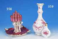 VASE UND FLAKON, MEISSEN, 1 X 2. WAHL, 60ER JAHRE, PORZELLAN, H. 7.5/18 CM, REICHE IND. BLUMENMALEREI IN PURPUR