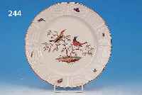 TELLER, LUDWIGSBURG, UM 1760/70, PORZELLAN, D.24 CM, SEHR SCHöNE BEMALUNG MIT ZWEI VöGELN UND SECHS INSEKTEN, AM RAND MIT CHIP, STAND- RING MIT ...