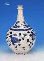 VASE, CHINA, UM 1680-1720, PORZELLAN, BLAUE UNTERGLASURBEMALUNG, BLUMENDEKOR, SAMMELWüRDIG, H. 28 CM