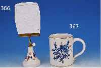 BECHER, MEISSEN, 2. HäLFTE 20. JH., 1.WAHL, PORZELLAN, BLAUES BLUMENDEKOR, GOLDSTAFFAGE, H. CA. 12 CM, D. CA. 10 CM
