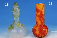VASE, BERNHARD WEISS, 20ER JAHRE, FARBLOSES GLAS, H. 14.5 CM, ORANGEFARBENER INNENüBERFANG, ROTER AUßENüBERFANG, GESCHLIF- FEN, ...