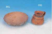 KL. HENKELGEFäß, ANATOLIEN, 13.-12. JH. V. CHR., GEBRANNTER TON MIT GEMALTEM DUNKLEM DEKOR, H. CA. 5,5 CM