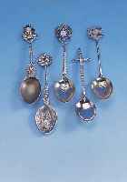 KONVOLUT 12 SAMMELLöFFEL, SILBER, TEILVERG.VON CA. 1900-1950, TEILW. EMAILL., U.A. BEZ. TORQUAY, MENTON, TEILW. MIT VERSCH. DARST., U.A. ...