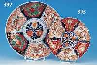 ZIERTELLER, IMARI, JAPAN, UM 1900, PORZELLAND. 33.5 CM, BEMALT