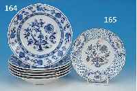 SECHS TIEFE TELLER, MEIßEN-TEICHERT, UM 1900, PORZELLAN, ZWIEBELMUSTER, D. 24.5 CM