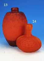VASE, DELATTE, 30ER JAHRE, FARBLOSES GLAS, H. 25 CM, ROT UND DUNKELROT EINGEPUDERT, SIGNIERT