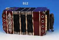 BANDONEUM, ELA-ELA, UM 1910, MAHAGONIEGE- HäUSE, METALLBESCHLäGE, PERLMUTT-TASTATUR, SEITL. 2 LEDERRIEMEN, L. ALTERSSP.